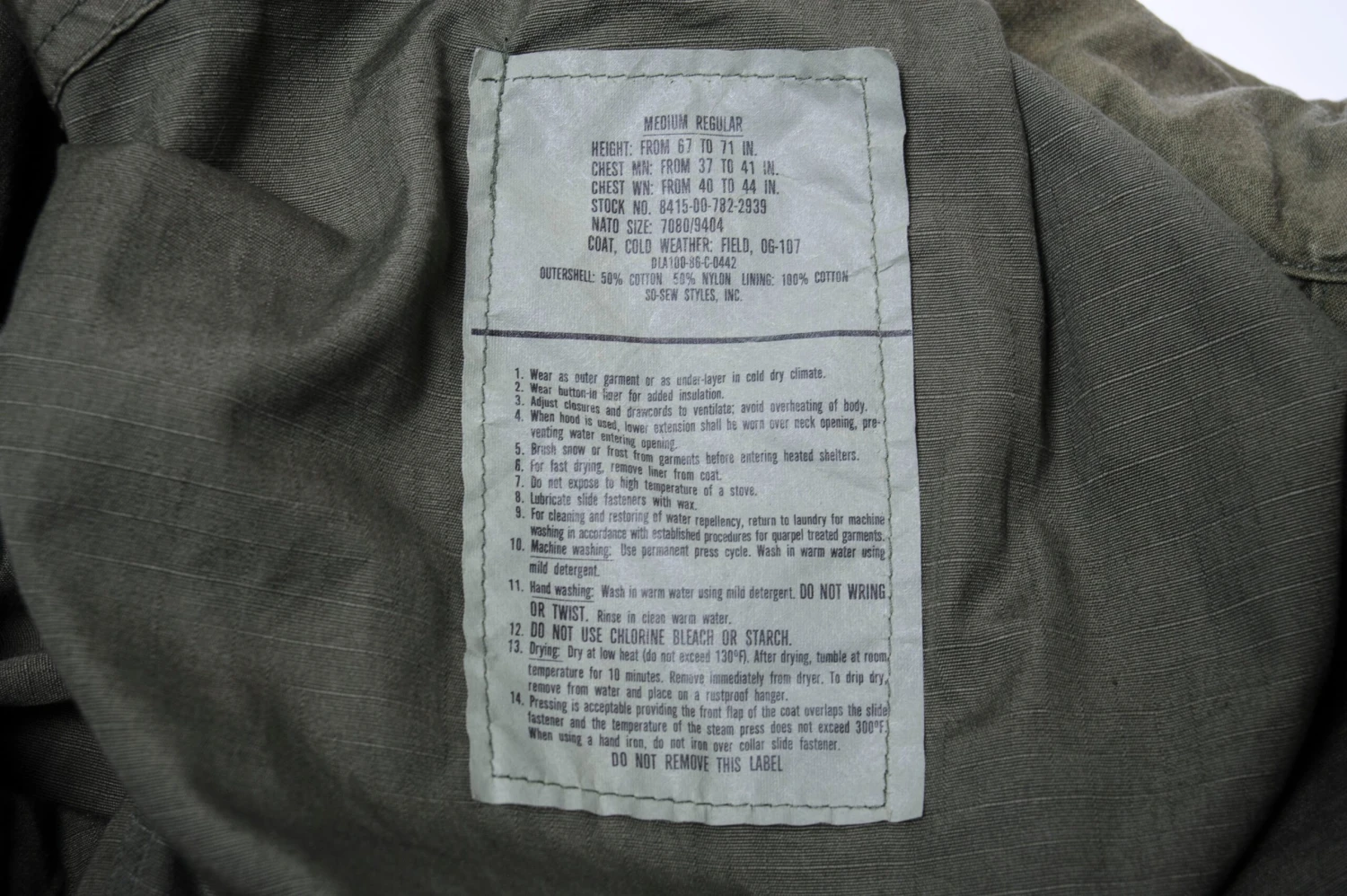 VINTAGE US ARMY M-1965 M65 FIELD JACKET 1986 SIZE MEDIUM REGULAR DEADSTOCK(Us Army M 1965 M65 1986 Field Jacket Gulf War Medium Regular Deadstock) 3 VINTAGE US ARMY M-1965 M65 FIELD JACKET 1986 SIZE MEDIUM REGULAR DEADSTOCK(Us Army M 1965 M65 1986 Field Jacket Gulf War Medium Regular Deadstock) - Image 3