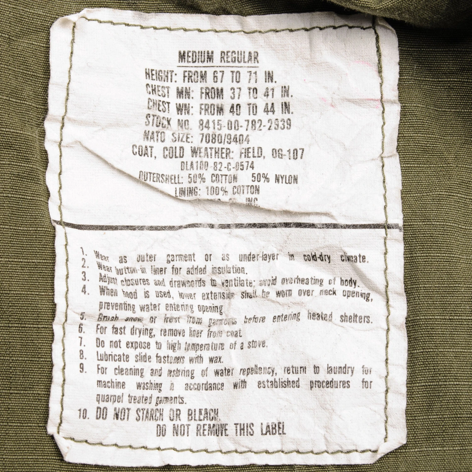 VINTAGE US ARMY M-1965 M65 FIELD JACKET 1982 SIZE MEDIUM REGULAR(Vintage Us Army M 1965 M65 Field Jacket 1982 Size Medium Regular) 4 VINTAGE US ARMY M-1965 M65 FIELD JACKET 1982 SIZE MEDIUM REGULAR(Vintage Us Army M 1965 M65 Field Jacket 1982 Size Medium Regular) - Image 4