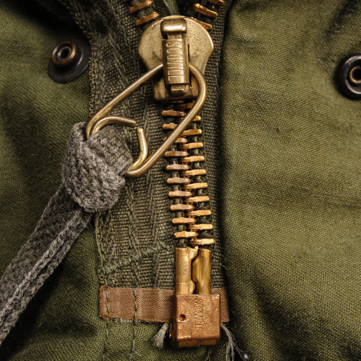 VINTAGE US ARMY M-1965 M65 FIELD JACKET 1982 SIZE MEDIUM REGULAR(Vintage Us Army M 1965 M65 Field Jacket 1982 Size Medium Regular) 5 VINTAGE US ARMY M-1965 M65 FIELD JACKET 1982 SIZE MEDIUM REGULAR(Vintage Us Army M 1965 M65 Field Jacket 1982 Size Medium Regular) - Image 5