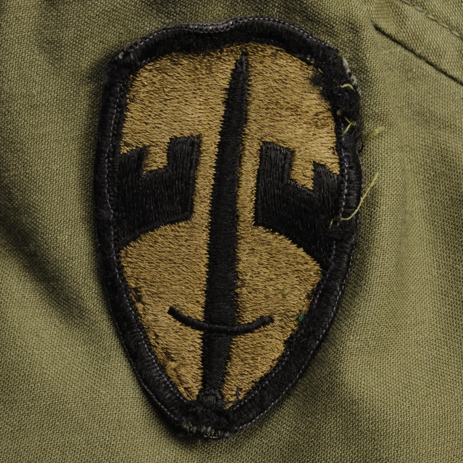 VINTAGE US ARMY M-1965 M65 FIELD JACKET 1969 VIETNAM WAR WITH PATCHES SIZE MEDIUM SHORT(Vintage Us Army M 1965 M65 Field Jacket 1969 Vietnam War With Patches Size Medium Short) 8 VINTAGE US ARMY M-1965 M65 FIELD JACKET 1969 VIETNAM WAR WITH PATCHES SIZE MEDIUM SHORT(Vintage Us Army M 1965 M65 Field Jacket 1969 Vietnam War With Patches Size Medium Short) - Image 8