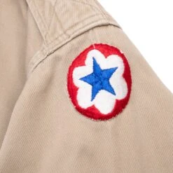 VINTAGE US ARMY PATCHED KHAKI SHIRT POST WW2 SIZE MEDIUM(Vintage Us Army Patched Kakhi Shirt Ww2 Size Medium) -Rare Gear USA Shop DSC 1084