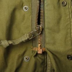 VINTAGE US ARMY M-1965 M65 FIELD JACKET 1980 SIZE SMALL SHORT(Vintage Us Army M 1965 M65 Field Jacket 1980 Size Small Short) -Rare Gear USA Shop DSC 1176