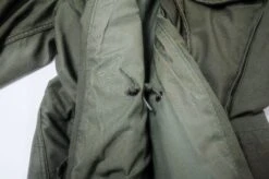 US ARMY M-1965 M65 FIELD JACKET 1975 26TH INFANTRY DIVISION PATCH SIZE MEDIUM REGULAR(Us Army M 1965 M65 1975 Field Jacket Vietnam War Medium Regular 26th Infantry Division Patch) 13 US ARMY M-1965 M65 FIELD JACKET 1975 26TH INFANTRY DIVISION PATCH SIZE MEDIUM REGULAR(Us Army M 1965 M65 1975 Field Jacket Vietnam War Medium Regular 26th Infantry Division Patch) -Rare Gear USA Shop DSC 1444