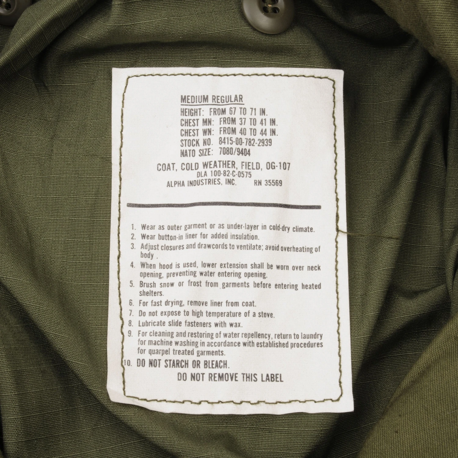 VINTAGE US ARMY M1965 M65 ALPHA IND FIELD JACKET 1981 MEDIUM DEADSTOCK NOS(Vintage Us Army M1965 M65 Field Jacket 1981 Size Medium Regular Deadstock Nos) 4 VINTAGE US ARMY M1965 M65 ALPHA IND FIELD JACKET 1981 MEDIUM DEADSTOCK NOS(Vintage Us Army M1965 M65 Field Jacket 1981 Size Medium Regular Deadstock Nos) - Image 4