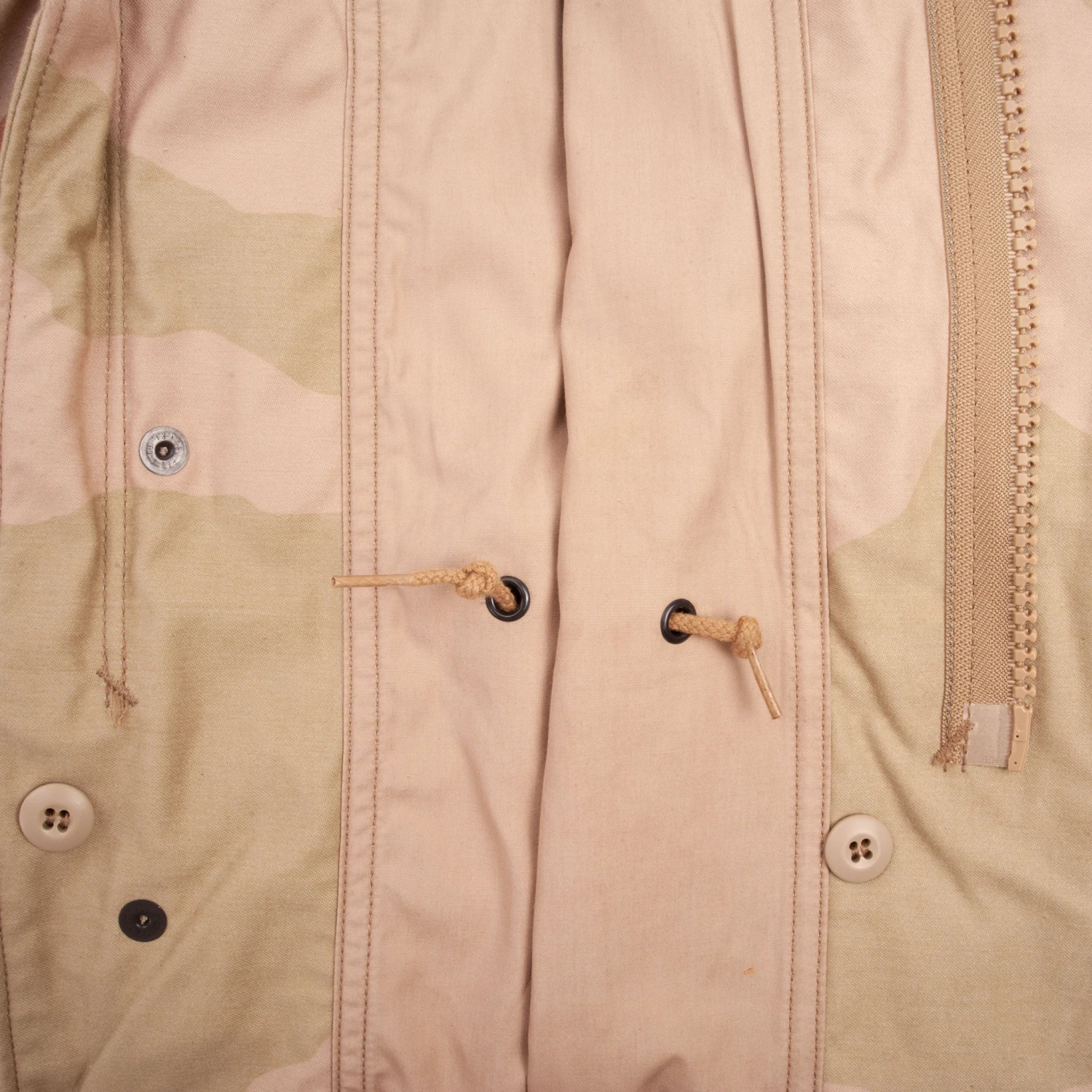 VINTAGE US ARMY M65 FIELD JACKET DESERT CAMO 1989 LARGE REGULAR DEADSTOCK NOS(Vintage Us Army M65 Field Jacket Desert Camouflage 1989 Size Large Regular Deadstock) 5 VINTAGE US ARMY M65 FIELD JACKET DESERT CAMO 1989 LARGE REGULAR DEADSTOCK NOS(Vintage Us Army M65 Field Jacket Desert Camouflage 1989 Size Large Regular Deadstock) - Image 5