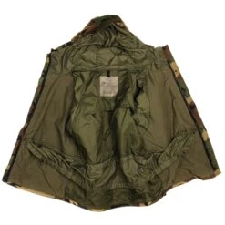 VINTAGE US ARMY GORETEX WOODLAND CAMO ECWCS PARKA 2002 SIZE LARGE SHORT(Vintage Us Army Goretex Woodland Camo Ecwcs Parka 2002 Size Large Short) -Rare Gear USA Shop DSC 2214 1