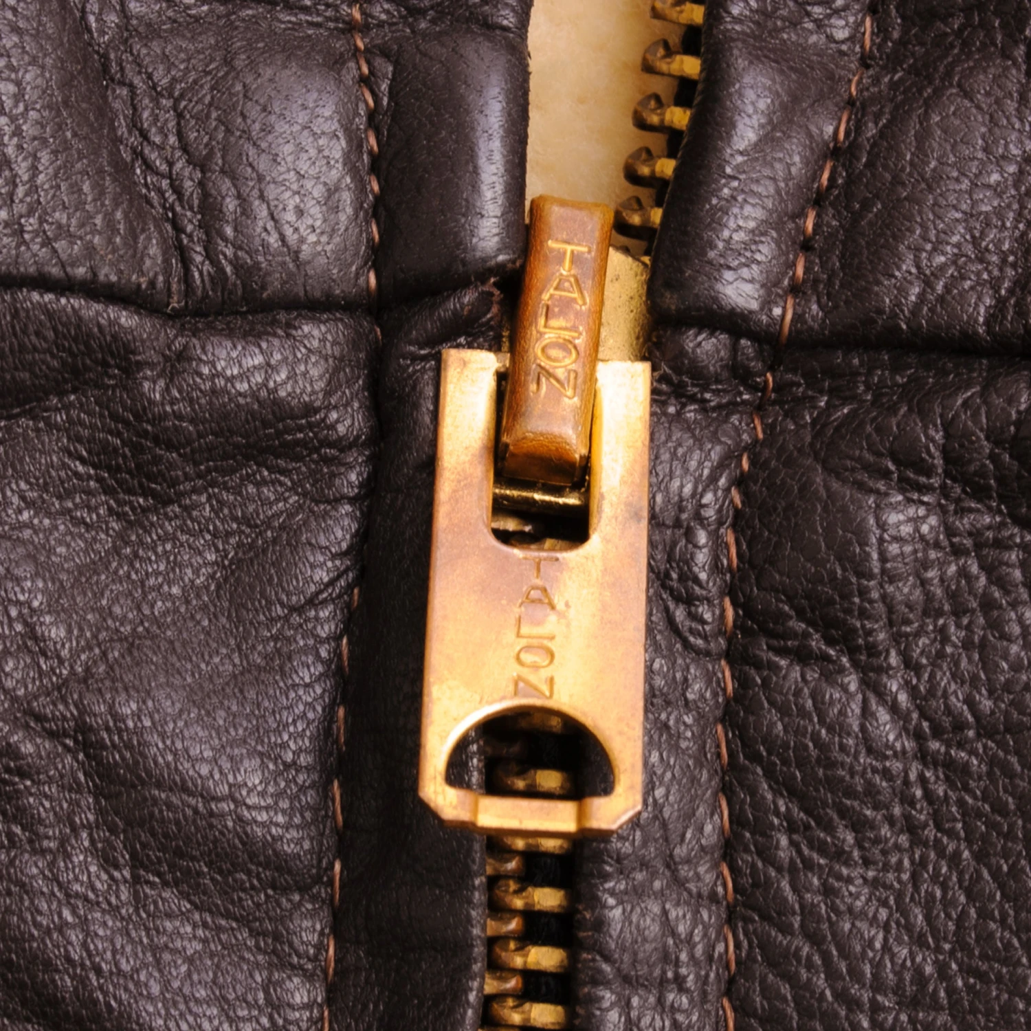 Vintage LL Bean G-1 Flight Bomber Jacket Mens 44 Shearling Goatskin Leather 1960s 1970s(Vintage Ll Bean G 1 Flight Bomber Jacket Mens 44 Shearling Goatskin Leather 1960s 1970s) 4 Vintage LL Bean G-1 Flight Bomber Jacket Mens 44 Shearling Goatskin Leather 1960s 1970s(Vintage Ll Bean G 1 Flight Bomber Jacket Mens 44 Shearling Goatskin Leather 1960s 1970s) - Image 4