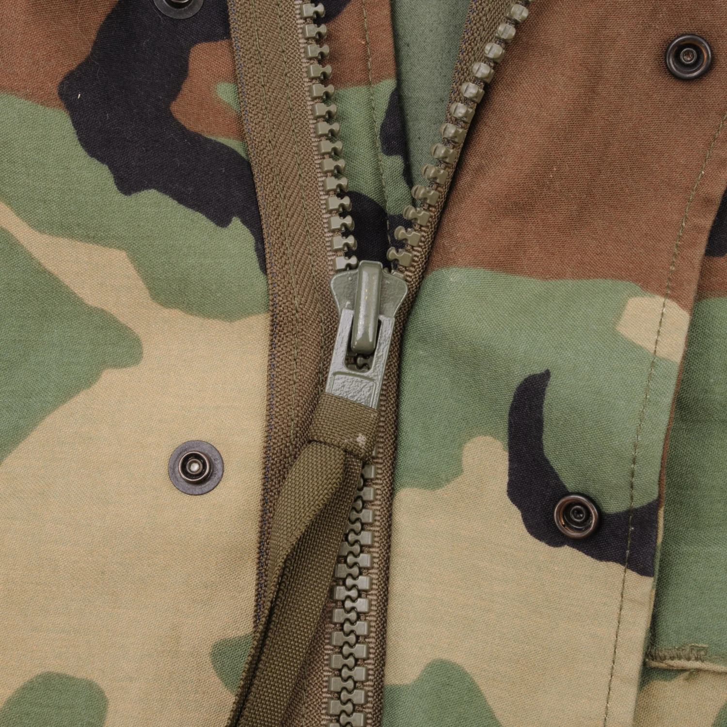 VINTAGE US ARMY M-1965 M65 WOODLAND CAMO FIELD JACKET 1999 MEDIUM REGULAR(Vintage Us Army M 1965 M65 Woodland Camo Field Jacket 1999 Medium Regular 1) 6 VINTAGE US ARMY M-1965 M65 WOODLAND CAMO FIELD JACKET 1999 MEDIUM REGULAR(Vintage Us Army M 1965 M65 Woodland Camo Field Jacket 1999 Medium Regular 1) - Image 6