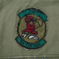 VINTAGE USAF US AIR FORCE M1965 M65 FIELD JACKET PATCHED 1970S MEDIUM SHORT(Vintage Usaf Us Air Force M1965 M65 Field Jacket Patched 1970s Medium Short) -Rare Gear USA Shop DSC 3529