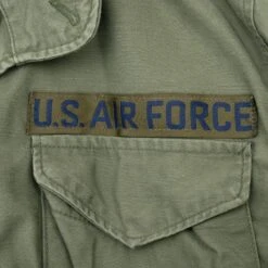 VINTAGE USAF US AIR FORCE M1965 M65 FIELD JACKET PATCHED 1970S MEDIUM SHORT(Vintage Usaf Us Air Force M1965 M65 Field Jacket Patched 1970s Medium Short) -Rare Gear USA Shop DSC 3533