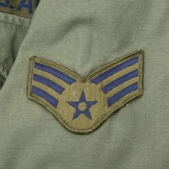 VINTAGE USAF US AIR FORCE M1965 M65 FIELD JACKET PATCHED 1970S MEDIUM SHORT(Vintage Usaf Us Air Force M1965 M65 Field Jacket Patched 1970s Medium Short) -Rare Gear USA Shop DSC 3534