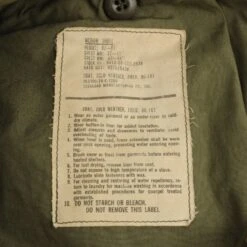 VINTAGE US ARMY PATCHED M65 FIELD JACKET 1978 SIZE MEDIUM SHORT(Vintage Us Army Patched M65 Field Jacket 1978 Size Medium Short) 13 VINTAGE US ARMY PATCHED M65 FIELD JACKET 1978 SIZE MEDIUM SHORT(Vintage Us Army Patched M65 Field Jacket 1978 Size Medium Short) -Rare Gear USA Shop DSC 3782