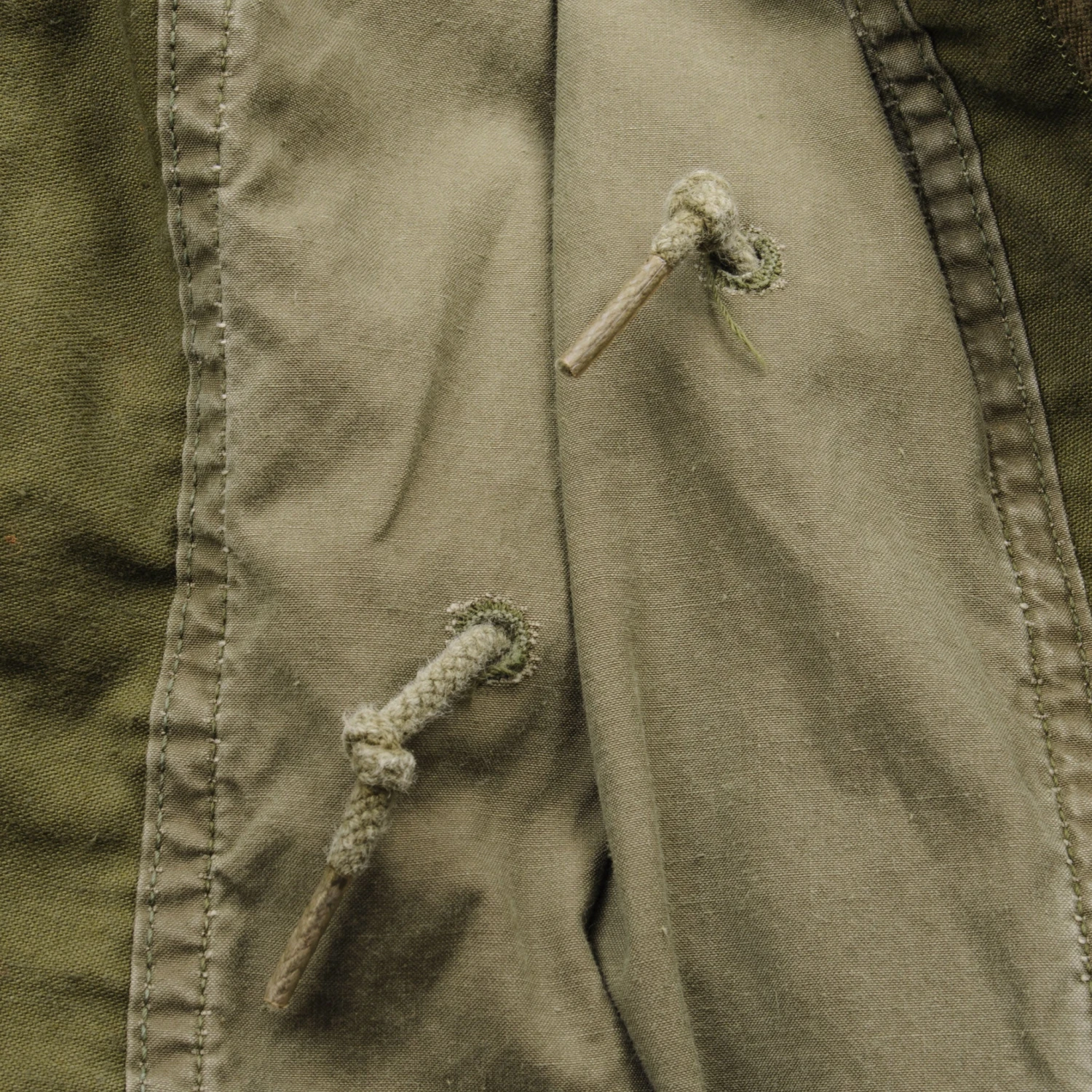 VINTAGE VIETNAM WAR US ARMYM-1965 M65 FIELD JACKET 1975 SIZE SMALL REGULAR(Copy Of Vintage Us Army M 1965 M65 Field Jacket 1980 Size Small Regular 3) 5 VINTAGE VIETNAM WAR US ARMYM-1965 M65 FIELD JACKET 1975 SIZE SMALL REGULAR(Copy Of Vintage Us Army M 1965 M65 Field Jacket 1980 Size Small Regular 3) - Image 5