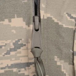 VINTAGE USAF AIR FORCE PARKA DIGITAL CAMO GORETEX 2000S SIZE LARGE DEADSTOCK(Vintage Usaf Air Force Parka Digital Camo Goretex 2000s Size Large Deadstock) -Rare Gear USA Shop DSC 4196