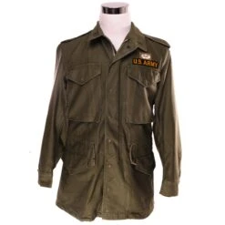 US ARMY M-1951 M51 FIELD JACKET KOREAN WAR SIZE SMALL REGULAR WITH PATCHES(Us Army M 1951 M51 Field Jacket Korean War Airborne Special Forces Patch Airborne Badge Tan Dcu Size Small Regular)