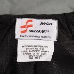 VINTAGE US ARMY 1999 WINDBREAKER TRAINING JACKET DEADSTOCK(Vintage Us Army 1999 Windbreaker Jacket Deadstock) -Rare Gear USA Shop DSC 5648 05bbd23b 7410 46b1 a607 4327810fd266