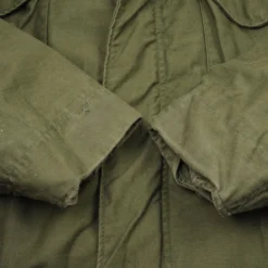 VINTAGE US ARMY M-1965 M65 FIELD JACKET 1985 SIZE LARGE REGULAR(Vintage Us Army M 1965 M65 Field Jacket 1985 Size Large Regular) -Rare Gear USA Shop DSC 5715