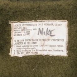 VINTAGE USN US NAVY A-2 A2 DECK JACKET COLD WEATHER 1972 VIETNAM WAR SIZE MEDIUM(Vintage Usn Us Navy A 2 A2 Deck Jacket Cold Weather 1972 Vietnam War Size Medium) -Rare Gear USA Shop DSC 6207