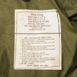 VINTAGE US ARMY M-1965 M65 FIELD JACKET 1975 VIETNAM WAR SIZE MEDIUM REGULAR(Vintage Us Army M 1965 M65 Field Jacket 1975 Vietnam War Size Medium Regular) -Rare Gear USA Shop DSC 6236 1