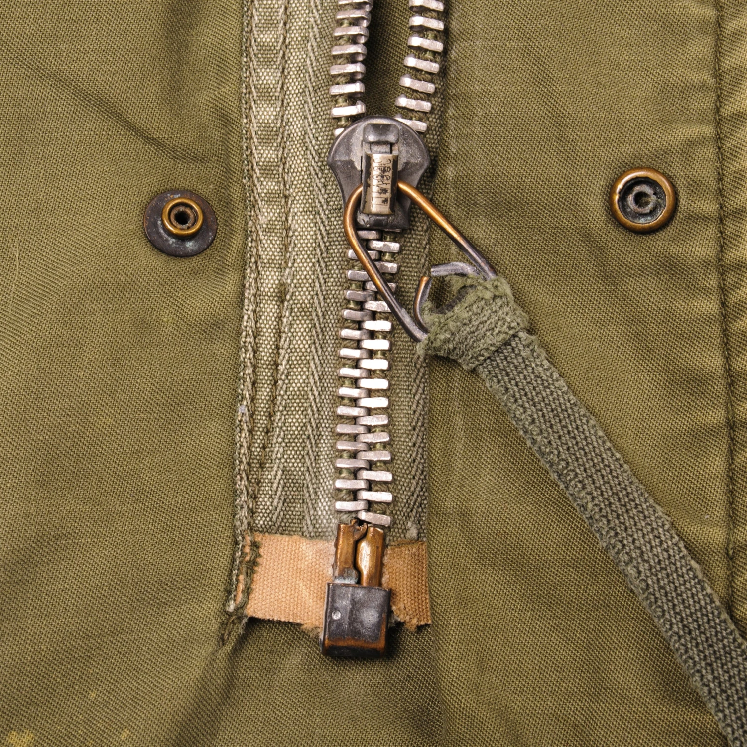 VINTAGE US ARMY M-1965 M65 FIELD JACKET VIETNAM WAR ERA SIZE SMALL PATCHED(Vintage Us Army M 1965 M65 Field Jacket Vietnam War Era Size Small Patched) 6 VINTAGE US ARMY M-1965 M65 FIELD JACKET VIETNAM WAR ERA SIZE SMALL PATCHED(Vintage Us Army M 1965 M65 Field Jacket Vietnam War Era Size Small Patched) - Image 6