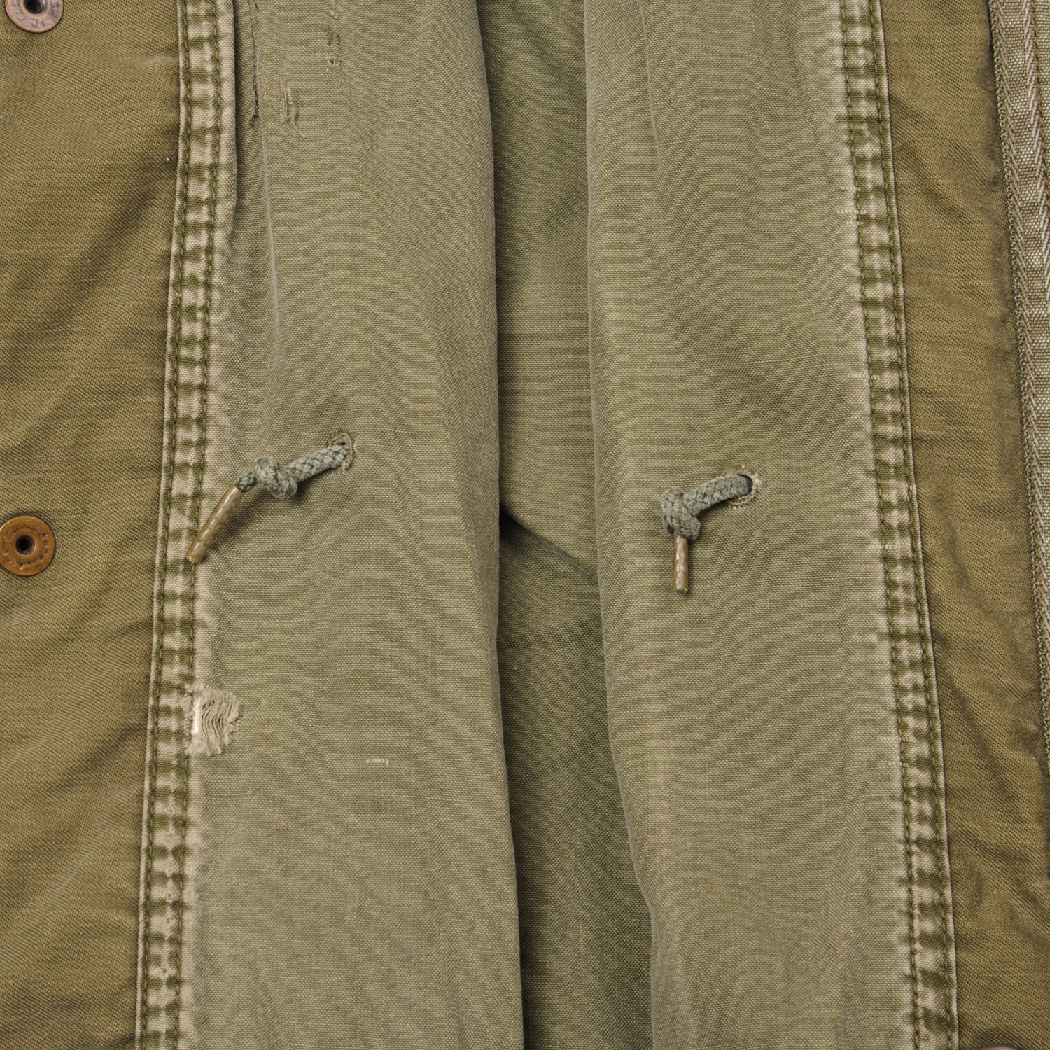 VINTAGE US ARMY M-1965 M65 FIELD JACKET VIETNAM WAR ERA SIZE SMALL PATCHED(Vintage Us Army M 1965 M65 Field Jacket Vietnam War Era Size Small Patched) 7 VINTAGE US ARMY M-1965 M65 FIELD JACKET VIETNAM WAR ERA SIZE SMALL PATCHED(Vintage Us Army M 1965 M65 Field Jacket Vietnam War Era Size Small Patched) - Image 7