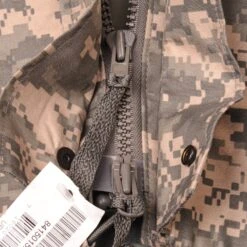 VINTAGE US ARMY DIGITAL CAMO PARKA 2009 SIZE LARGE REGULAR NOS(Vintage Us Army Digital Camo Parka 2009 Size Large Regular) -Rare Gear USA Shop DSC 6896 1