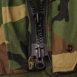 VINTAGE US ARMY GORETEX WOODLAND CAMO ECWCS PARKA 2002 SIZE LARGE SHORT(Vintage Us Army Goretex Woodland Camo Ecwcs Parka 2002 Size Large Short) -Rare Gear USA Shop DSC 6901 1