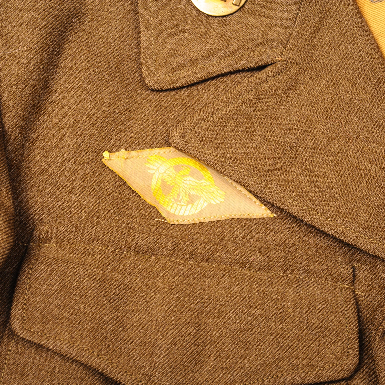 VINTAGE US ARMY WOOL FIELD JACKET WW2 ERA SIZE 34S WITH PATCHES, INSIGNIAS AND RIBBONS(Vintage Us Army Wool Field Jacket Size 34s With Patches Insignias And Ribbons) 13 VINTAGE US ARMY WOOL FIELD JACKET WW2 ERA SIZE 34S WITH PATCHES, INSIGNIAS AND RIBBONS(Vintage Us Army Wool Field Jacket Size 34s With Patches Insignias And Ribbons) - Image 13