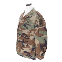 VINTAGE US ARMY WOODLAND CAMO COMBAT JACKET PATCH SPECIAL FORCES 1996 LARGE(Vintage Us Army Woodland Camo Combat Jacket Patch 1996 Size Large Regular)