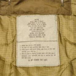 VINTAGE US ARMY M-1965 M65 FIELD JACKET 1985 SIZE MEDIUM REGULAR WITH LINER(Vintage Us Army M 1965 M65 Field Jacket 1985 Size Medium Regular With Liner) -Rare Gear USA Shop DSC 7070 1