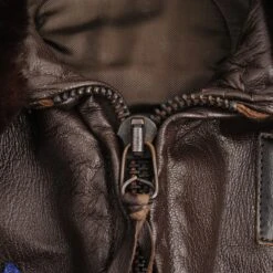 VINTAGE US NAVY G1 USS FRANKLIN D ROOSEVELT PATCHED 1961 LEATHER JACKET SIZE 40(Vintage Us Navy G1 Uss Franklin D Roosevelt Patched Leather Jacket Size 40) -Rare Gear USA Shop DSC 7119 1bb89aa3 a9c1 4221 98b0 668d3036da4f