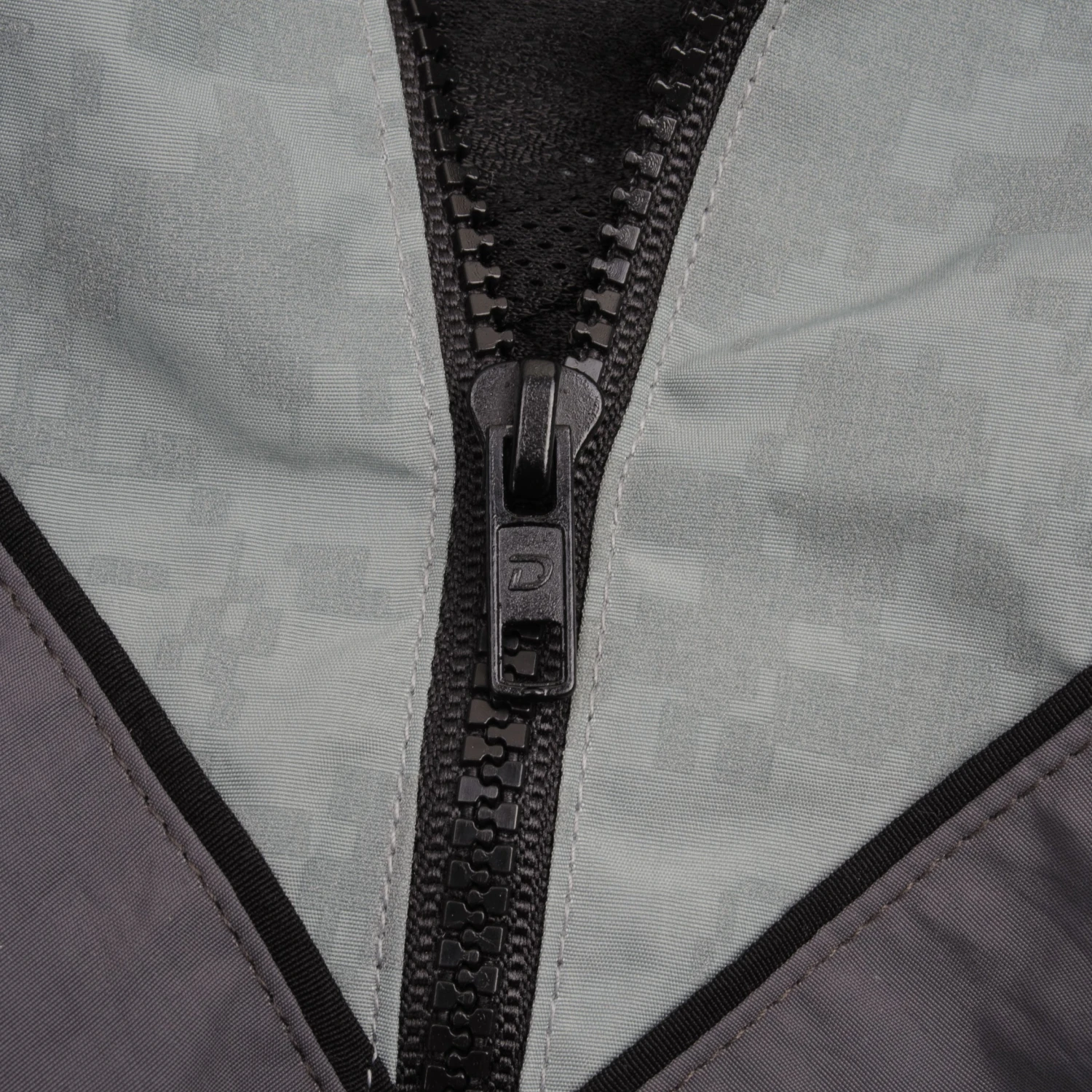 VINTAGE US ARMY 2005 WINDBREAKER REFLECTIVE CAMO TRAINING IPFU JACKET DEADSTOCK(Vintage Us Army 2005 Windbreaker Reflective Camo Training Ipfu Jacket Deadstock) 6 VINTAGE US ARMY 2005 WINDBREAKER REFLECTIVE CAMO TRAINING IPFU JACKET DEADSTOCK(Vintage Us Army 2005 Windbreaker Reflective Camo Training Ipfu Jacket Deadstock) - Image 6