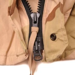 VINTAGE US ARMY ECWCS PARKA DESERT GORETEX CAMO 2002 SIZE LARGE REGULAR(Vintage Us Army Ecwcs Parka Desert Camo 2002 Size Large Regular) -Rare Gear USA Shop DSC 7488 1