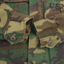 VINTAGE USMC WOODLAND HOT WEATHER COAT JACKET STENCIL 1978 SMALL LONG(Vintage Usmc Woodland Hot Weather Coat Jacket Stencil 1978 Small Long) -Rare Gear USA Shop DSC 7939