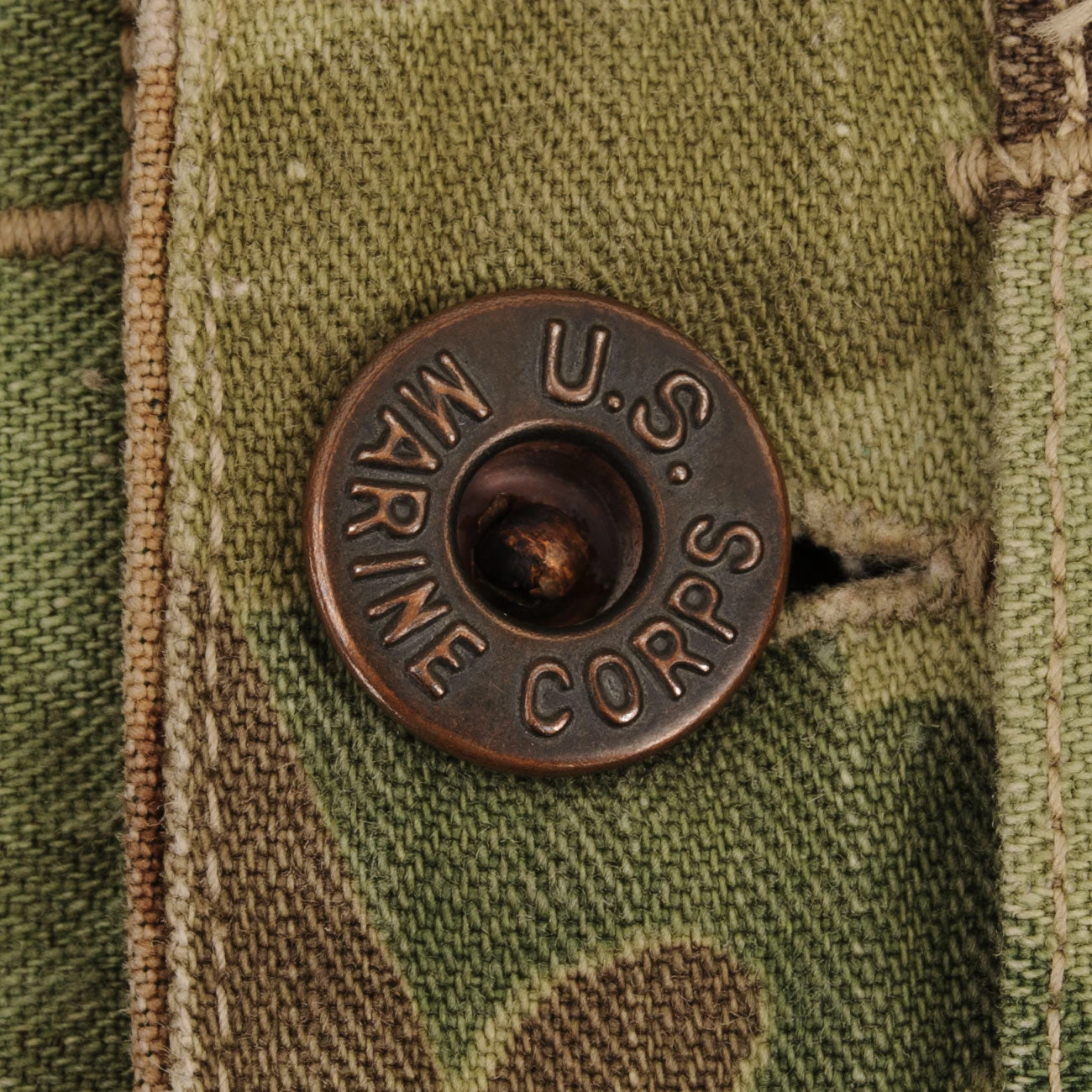 VINTAGE USMC HBT FROGSKIN REVERSIBLE CAMOUFLAGE UTILITY JACKET WW2 ERA SIZE XL(Vintage Usmc Frogskin Reversible Camouflage Utility Jacket Ww2 Era) 9 VINTAGE USMC HBT FROGSKIN REVERSIBLE CAMOUFLAGE UTILITY JACKET WW2 ERA SIZE XL(Vintage Usmc Frogskin Reversible Camouflage Utility Jacket Ww2 Era) - Image 9