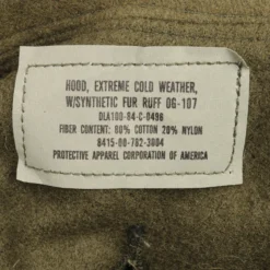 VINTAGE US ARMY FISHTAIL PARKA M65 1982 WITH HOOD MEDIUM NOS(Vintage Us Army Fishtail Parka M65 1982 With Hood Medium Nos) -Rare Gear USA Shop DSC 8615