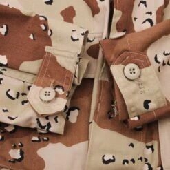 VINTAGE US ARMY DESERT CAMOUFLAGE PATTERN COMBAT JACKET DESERT STORM LARGE REGULAR(Vintage Us Army Desert Camouflage Pattern Combat Jacket Size Large Regular) -Rare Gear USA Shop DSC 8800