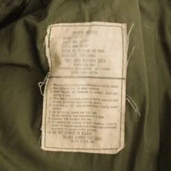 VINTAGE US ARMY M-1965 M65 FIELD JACKET PATCHED 1979 SIZE MEDIUM REGULAR(Vintage Us Army M 1965 M65 Field Jacket Patched 1979 Size Medium Regular) -Rare Gear USA Shop DSC 9113