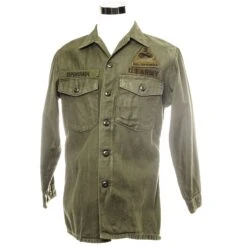 VINTGE US ARMY UTILITY SHIRT P64 1970 2ND ARMORED DIVISION PATCHED(Us Army 1970 Vietnam Shirt Utility 2nd Armored Division Patched)