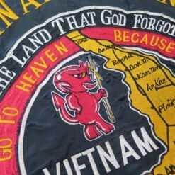 VIETNAM VETERAN USMC 1966/67 TOUR BOMBER SOUVENIR JACKET 1ST MARINE DIVISION SIZE LARGE(Vietnam Veteran Usmc 1966 67 Tour Bomber Jacket 1st Marine Division) 12 VIETNAM VETERAN USMC 1966/67 TOUR BOMBER SOUVENIR JACKET 1ST MARINE DIVISION SIZE LARGE(Vietnam Veteran Usmc 1966 67 Tour Bomber Jacket 1st Marine Division) -Rare Gear USA Shop den dets