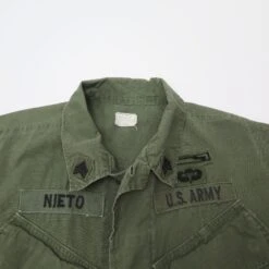 US ARMY TROPICAL COMBAT JACKET 5TH PATTERN RIPSTOP 1969 VIETNAM WAR SMALL REGULAR EXPERT INFANTRY PARACHUTE SERGEANT(Vietnam Us Army Tropical Combat Jacket Ripstop 1969 Small Regular Expert Infantry Parachute Sergeant) -Rare Gear USA Shop nie zoom