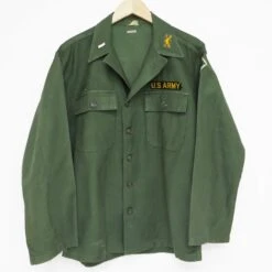 US ARMY UTILITY SHIRT P-58 P58 1960'S VIETNAM WAR 4TH INFANTRY DIVISION ARMOR INSIGNIA LIEUTENANT SIZE LARGE(Us Army 1960s Vietnam Shirt Utility 4th Infantry Division Armor)