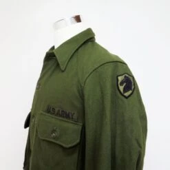 US ARMY FIELD SHIRT WOOL 107TH ARMORED CAVALRY REGIMENT PATCH SIZE LARGE(Us Army Shirt) 11 US ARMY FIELD SHIRT WOOL 107TH ARMORED CAVALRY REGIMENT PATCH SIZE LARGE(Us Army Shirt) -Rare Gear USA Shop stran side