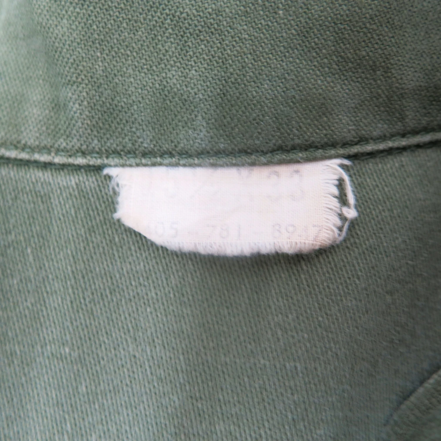 VINTAGE US ARMY UTILITY SHIRT P-64 P64 1960'S CORPS OF ENGINEERS 1ST ARMY PATCH SIZE 15 1/2 X 33(Us Army 1960s Vietnam Shirt Utility Sateen) 5 VINTAGE US ARMY UTILITY SHIRT P-64 P64 1960'S CORPS OF ENGINEERS 1ST ARMY PATCH SIZE 15 1/2 X 33(Us Army 1960s Vietnam Shirt Utility Sateen) - Image 5