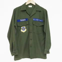 USAF US AIR FORCE UTILITY SHIRT P-64 P64 1975 VIETNAM WAR MILITARY AIRLIFT COMMAND PATCHSIZE 14 1/2 X 31(Usaf Us Air Force 1975 Vietnam Shirt Utility Military Airlift Command)