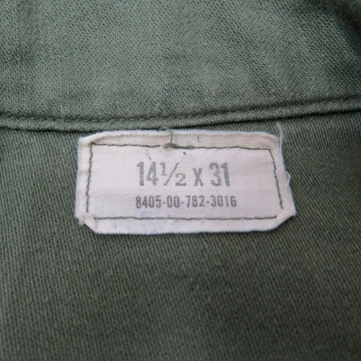 USAF US AIR FORCE UTILITY SHIRT P-64 P64 1975 VIETNAM WAR MILITARY AIRLIFT COMMAND PATCHSIZE 14 1/2 X 31(Usaf Us Air Force 1975 Vietnam Shirt Utility Military Airlift Command) 4 USAF US AIR FORCE UTILITY SHIRT P-64 P64 1975 VIETNAM WAR MILITARY AIRLIFT COMMAND PATCHSIZE 14 1/2 X 31(Usaf Us Air Force 1975 Vietnam Shirt Utility Military Airlift Command) - Image 4
