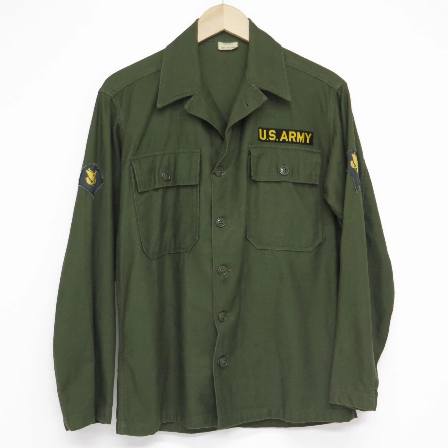 US ARMY UTILITY SHIRT P-58 P58 1960 VIETNAM WAR SPECIALIST E4 PATCH SIZE SMALL(Us Army Vietnam Shirt Sateen 1960 Small Specialist) 1 US ARMY UTILITY SHIRT P-58 P58 1960 VIETNAM WAR SPECIALIST E4 PATCH SIZE SMALL(Us Army Vietnam Shirt Sateen 1960 Small Specialist)