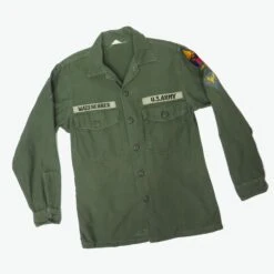 VINTAGE US ARMY UTILITY SHIRT P64 1960S US ARMY ARMOR SCHOOL RANK SPECIALIST E-4(Us Army 1960s Vietnam Shirt Utility 3rd Armored Division Specialist) -Rare Gear USA Shop waz open